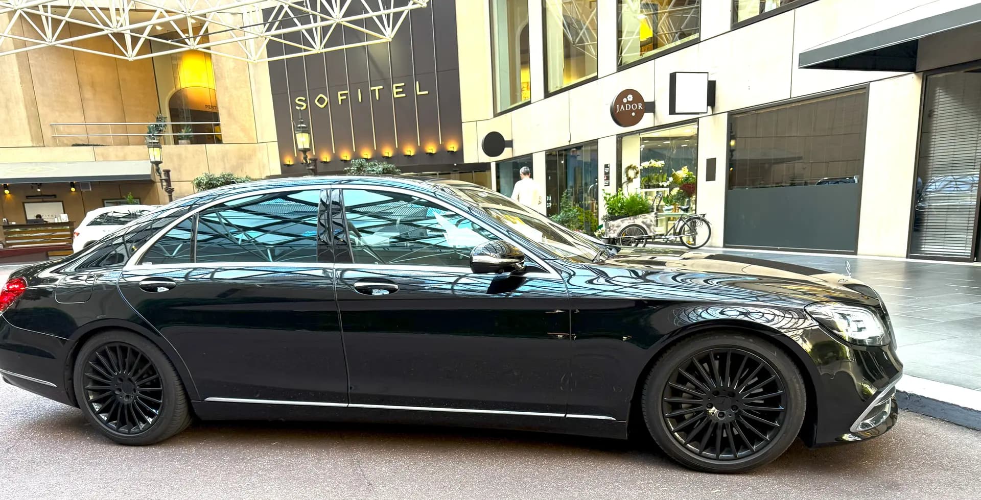 MNMRiDEZ Chauffeur Transfers to and from Melbourne Hotels