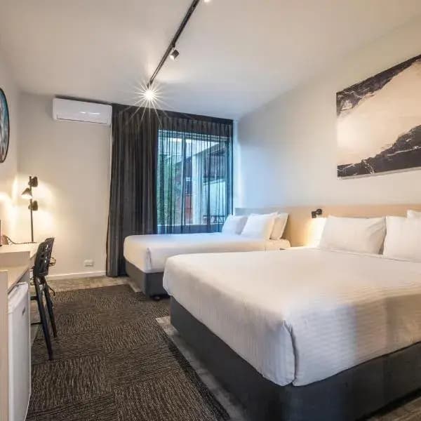 Aspendale Gardens to Melbourne Airport (MEL) | Elevated Airport Transfer Experience