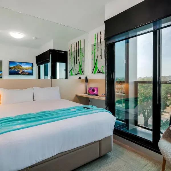 Whipstick to Melbourne Airport (MEL) | Elevated Airport Transfer Experience