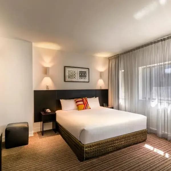 Melbourne Cbd to Melbourne Airport (MEL) | Elevated Airport Transfer Experience
