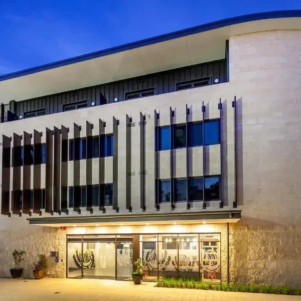 Broadway Nedlands to Perth Airport (PER) | Elevated Airport Transfer Experience
