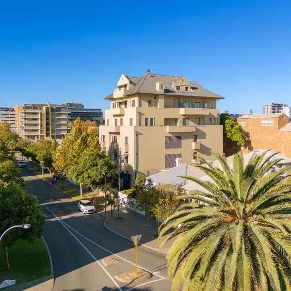 West Perth to Perth Airport (PER) | Elevated Airport Transfer Experience