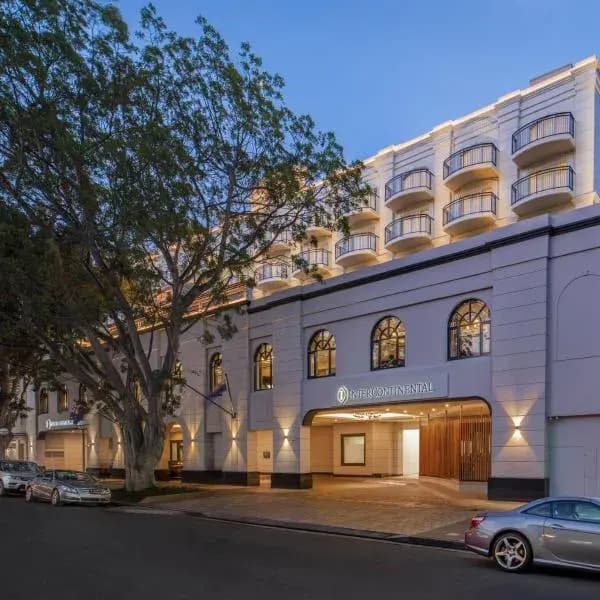 Bellevue Hill to Sydney Airport (SYD) | Elevated Airport Transfer Experience