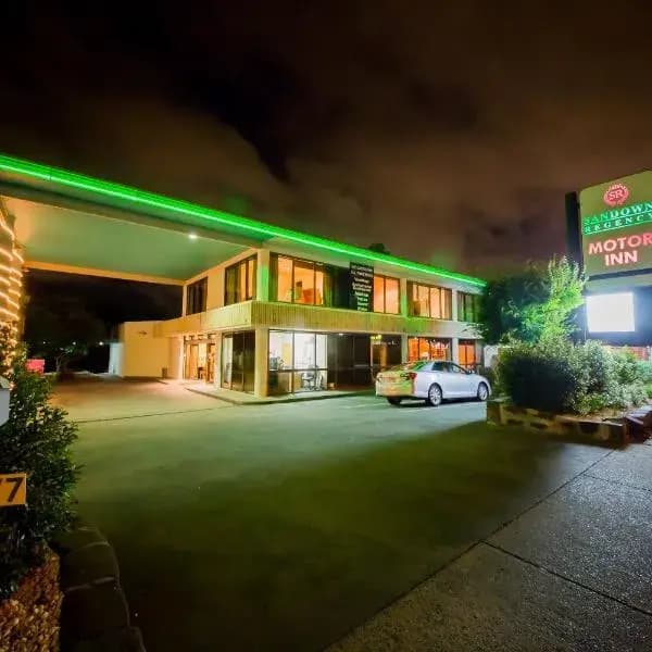 Belvedere Park to Melbourne Airport (MEL) | Elevated Airport Transfer Experience