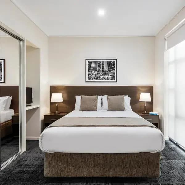 Clyde to Melbourne Airport (MEL) | Elevated Airport Transfer Experience