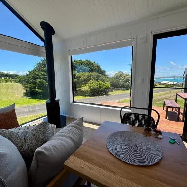 Cape Bridgewater to Melbourne Airport (MEL) | Elevated Airport Transfer Experience
