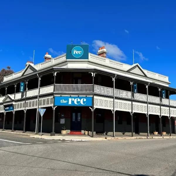 Mokine to Perth Airport (PER) | Elevated Airport Transfer Experience