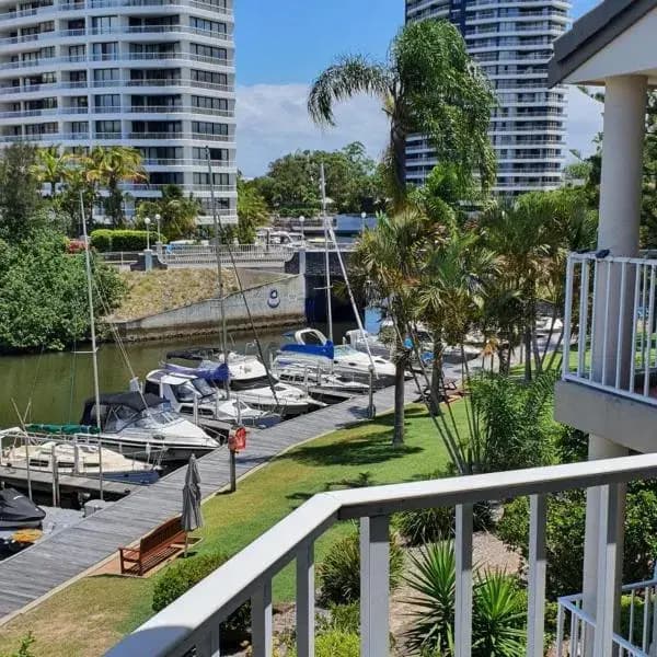 Runaway Bay to Brisbane Airport (BNE) | Elevated Airport Transfer Experience
