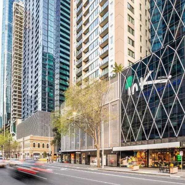 Southbank to Melbourne Airport (MEL) | Elevated Airport Transfer Experience