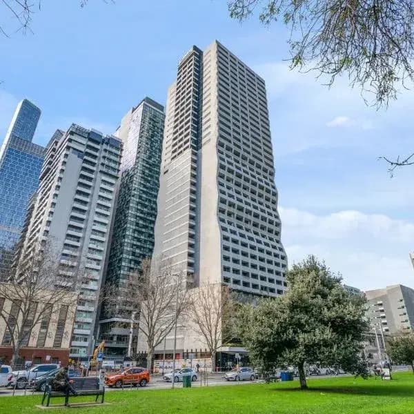 Flagstaff to Melbourne Airport (MEL) | Elevated Airport Transfer Experience