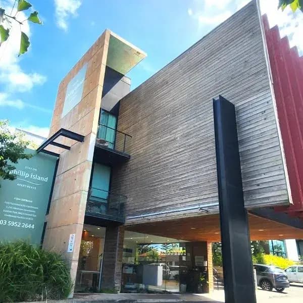 Smiths Beach to Melbourne Airport (MEL) | Elevated Airport Transfer Experience