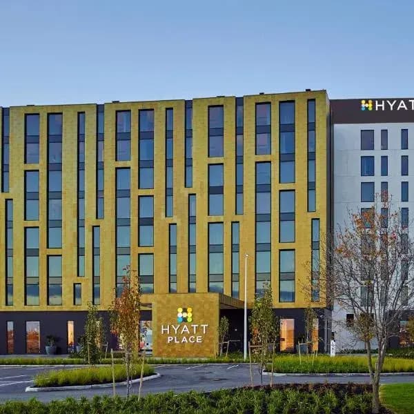 Glenroy to Melbourne Airport (MEL) | Elevated Airport Transfer Experience