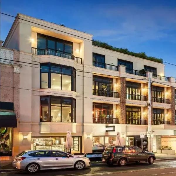 Hawthorn to Melbourne Airport (MEL) | Elevated Airport Transfer Experience