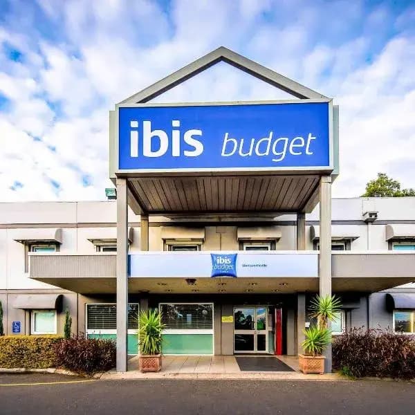 Toongabbie East to Sydney Airport (SYD) | Elevated Airport Transfer Experience