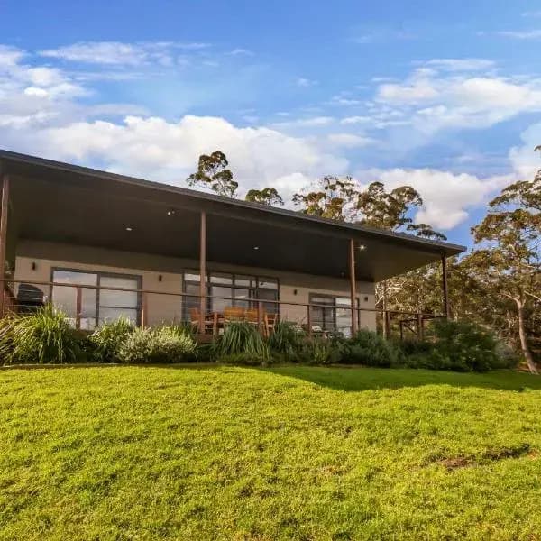 Lower Hawkesbury to Sydney Airport (SYD) | Elevated Airport Transfer Experience