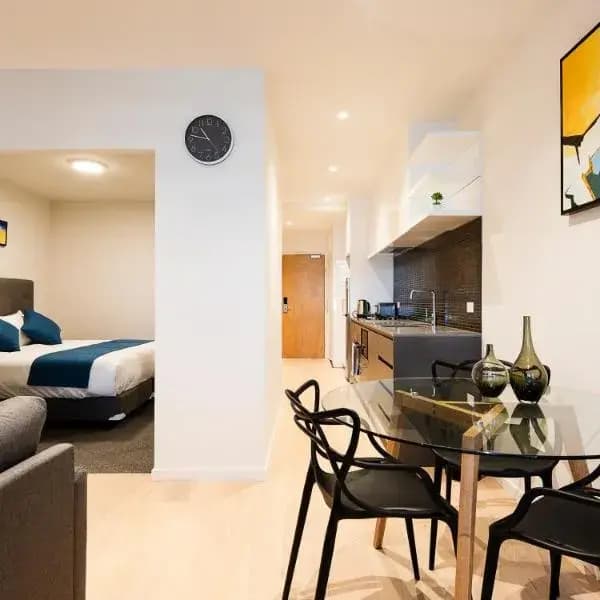 Brunswick to Melbourne Airport (MEL) | Elevated Airport Transfer Experience