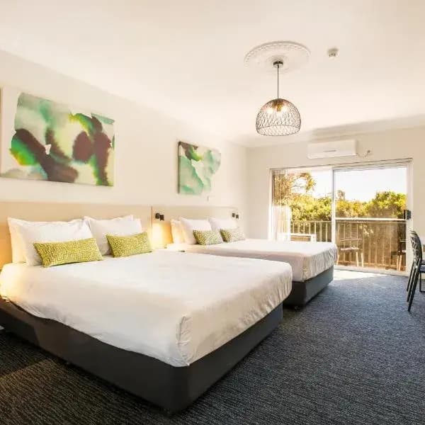 Oxley Park to Sydney Airport (SYD) | Elevated Airport Transfer Experience