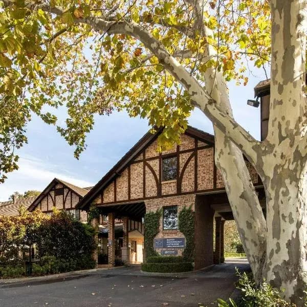 Castle Hill to Sydney Airport (SYD) | Elevated Airport Transfer Experience
