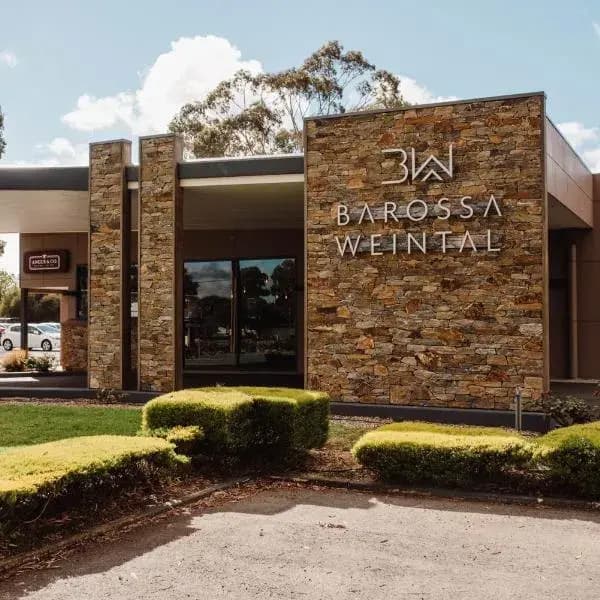 Light Pass to Adelaide Airport (ADL) | Elevated Airport Transfer Experience