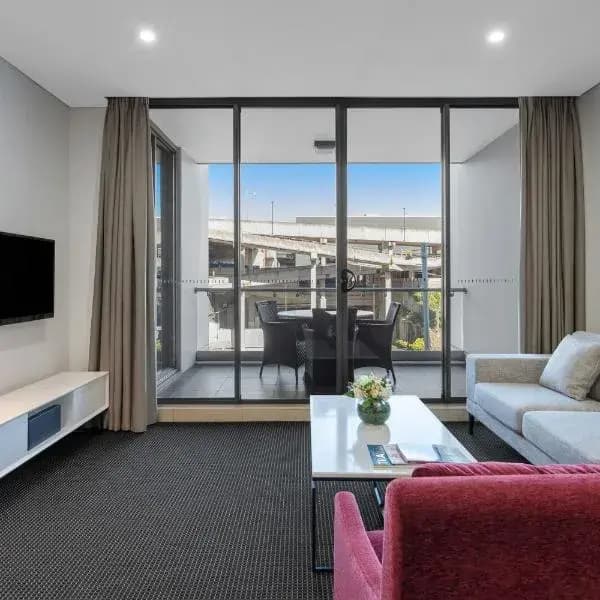 Gordon to Sydney Airport (SYD) | Elevated Airport Transfer Experience