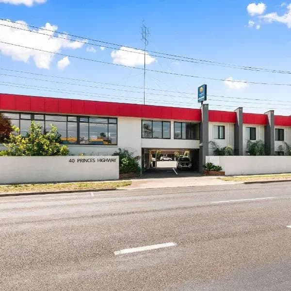 Traralgon to Melbourne Airport (MEL) | Elevated Airport Transfer Experience
