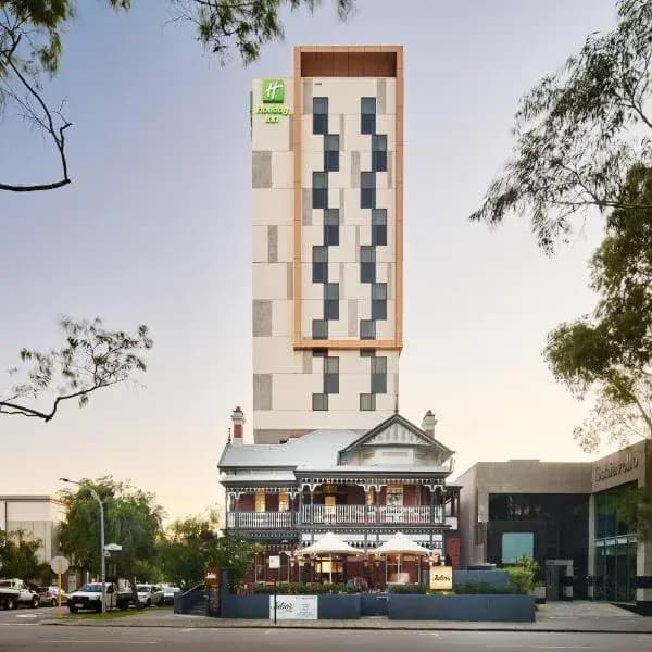 West Perth to Perth Airport (PER) | Elevated Airport Transfer Experience