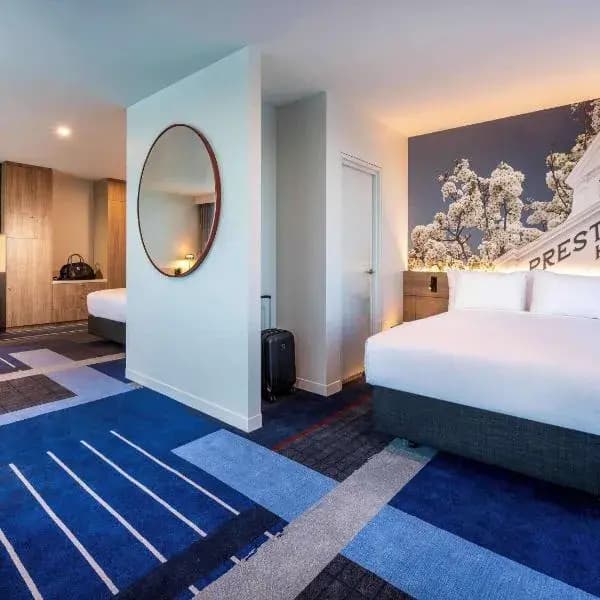 Heidelberg Heights to Melbourne Airport (MEL) | Elevated Airport Transfer Experience