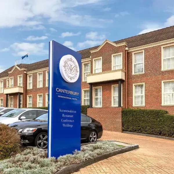 Forest Hill to Melbourne Airport (MEL) | Elevated Airport Transfer Experience