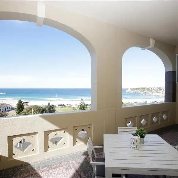 Bondi Beach to Sydney Airport (SYD) | Elevated Airport Transfer Experience