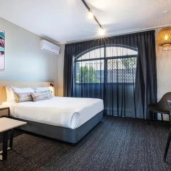 Edens Landing to Brisbane Airport (BNE) | Elevated Airport Transfer Experience