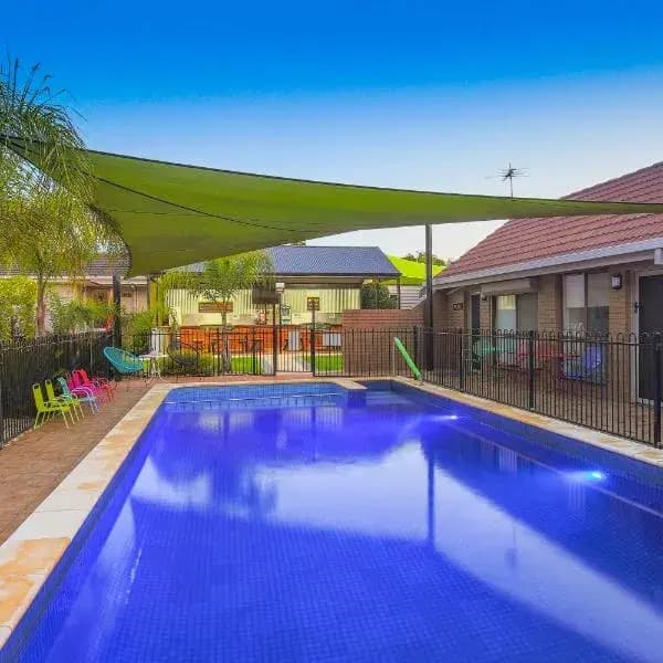 Birdwoodton to Melbourne Airport (MEL) | Elevated Airport Transfer Experience