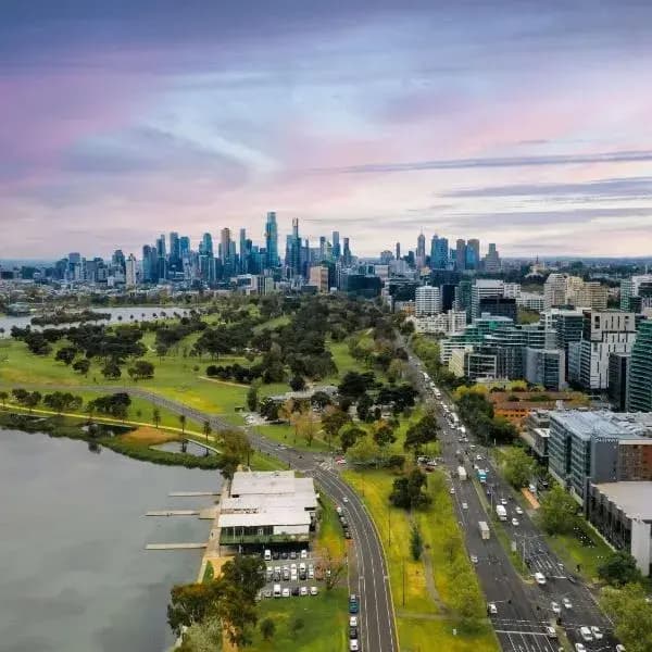 Middle Park to Melbourne Airport (MEL) | Elevated Airport Transfer Experience
