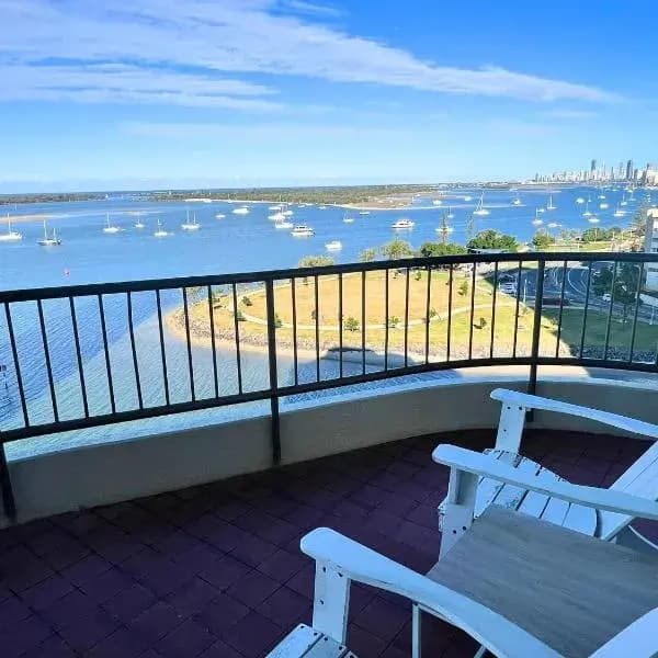 Runaway Bay to Brisbane Airport (BNE) | Elevated Airport Transfer Experience