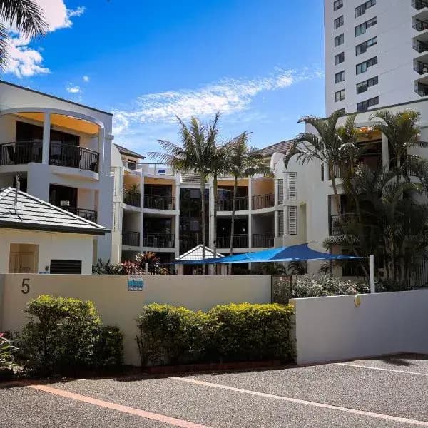 Burleigh Waters to Brisbane Airport (BNE) | Elevated Airport Transfer Experience
