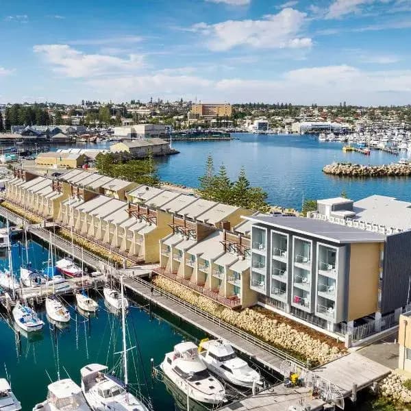 North Coogee to Perth Airport (PER) | Elevated Airport Transfer Experience