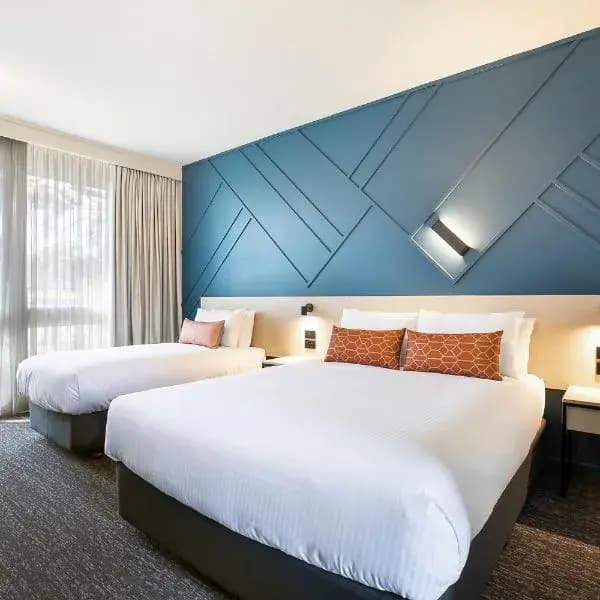 Shirley to Melbourne Airport (MEL) | Elevated Airport Transfer Experience