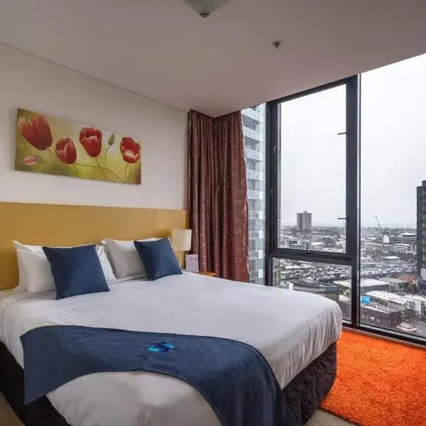 Southbank to Melbourne Airport (MEL) | Elevated Airport Transfer Experience