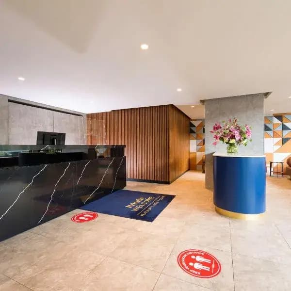 Brunswick West to Melbourne Airport (MEL) | Elevated Airport Transfer Experience