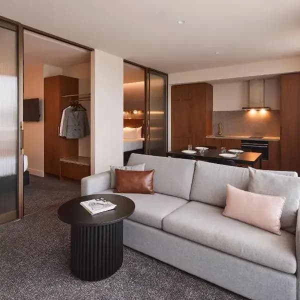 Warrandyte to Melbourne Airport (MEL) | Elevated Airport Transfer Experience