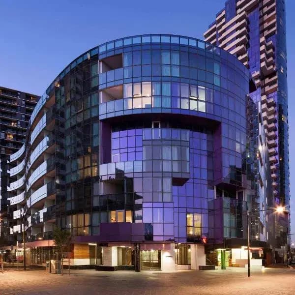 North Melbourne to Melbourne Airport (MEL) | Elevated Airport Transfer Experience
