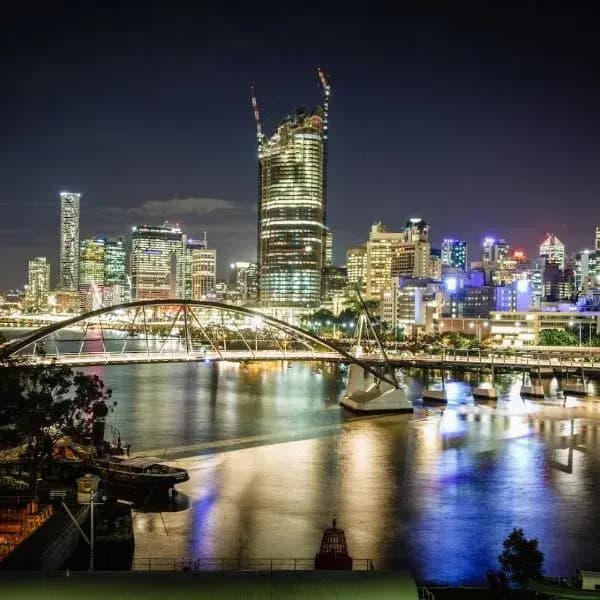Mater Hill to Brisbane Airport (BNE) | Elevated Airport Transfer Experience