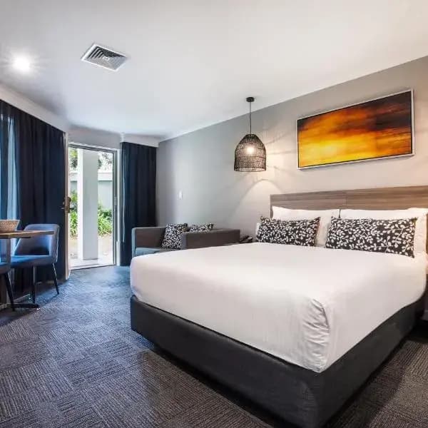 Diamond Creek to Melbourne Airport (MEL) | Elevated Airport Transfer Experience