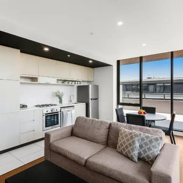 Mount Waverley to Melbourne Airport (MEL) | Elevated Airport Transfer Experience