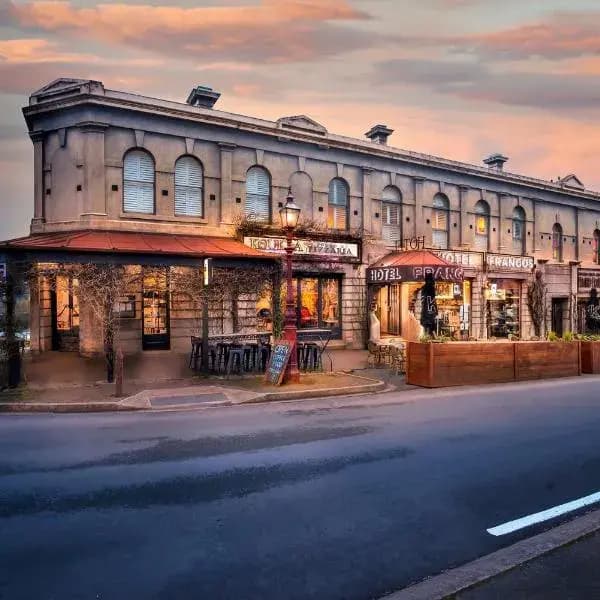 Little Hampton to Melbourne Airport (MEL) | Elevated Airport Transfer Experience