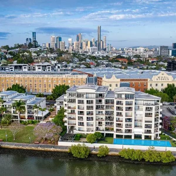 Balmoral to Brisbane Airport (BNE) | Elevated Airport Transfer Experience