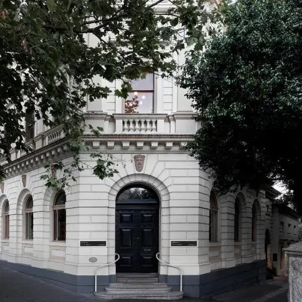 Spring Gully to Melbourne Airport (MEL) | Elevated Airport Transfer Experience