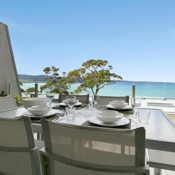 Separation Creek to Melbourne Airport (MEL) | Elevated Airport Transfer Experience