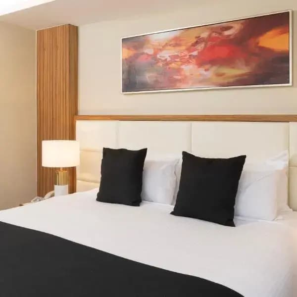 Mater Hill to Brisbane Airport (BNE) | Elevated Airport Transfer Experience