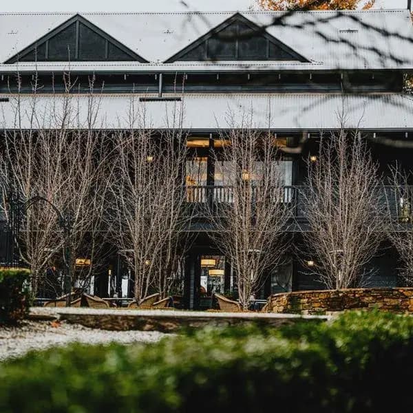 Lyonville to Melbourne Airport (MEL) | Elevated Airport Transfer Experience