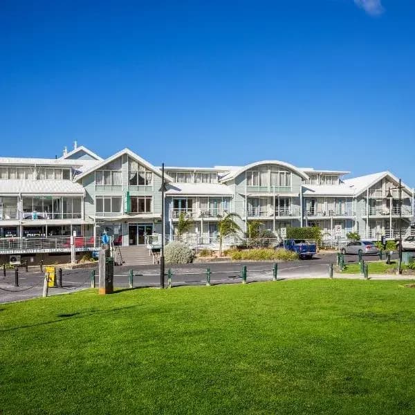 Seaholme to Melbourne Airport (MEL) | Elevated Airport Transfer Experience